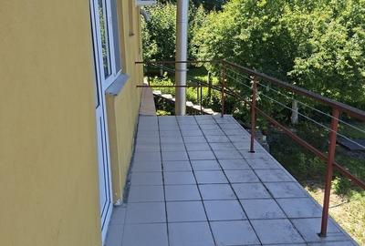 Casă cu 3 camere cu Teren 1064 Mp în Pielești - 2