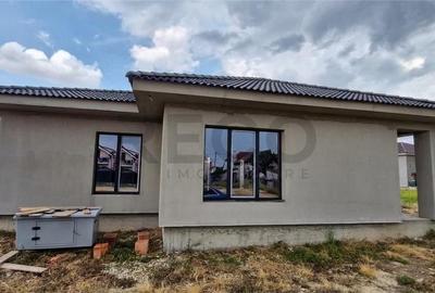 Casă cu 4 camere cu Teren 502 Mp în Sânmartin