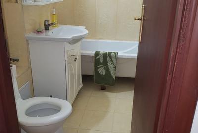 Apartament cu 3 camere decomandat, mobilat în Poarta 6 - 17