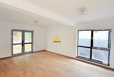 Casă cu 4 camere cu Teren 400 Mp în Domnești