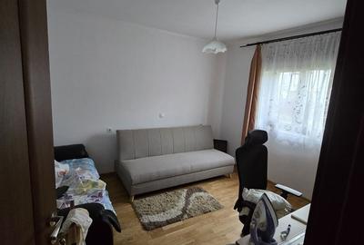 Casă cu 3 camere cu Teren 418 Mp în Central