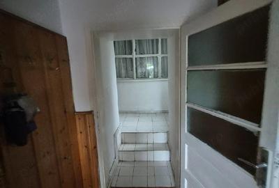 Casă cu Teren 930 Mp în Central