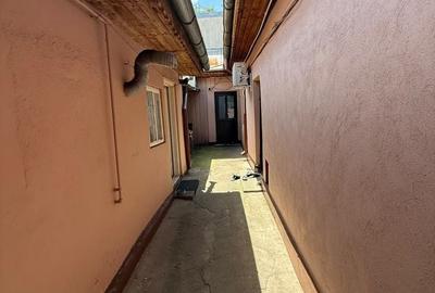 Casă cu 3 camere în Eroii Revoluției