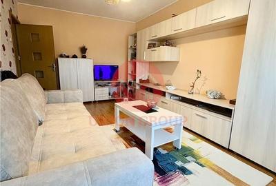 Apartament cu 2 camere decomandat în CET