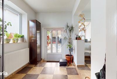Casă cu 4 camere cu Teren 1004 Mp în Hărman