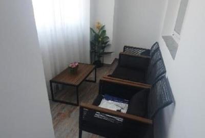 Apartament cu 3 camere decomandat în Nerva Traian