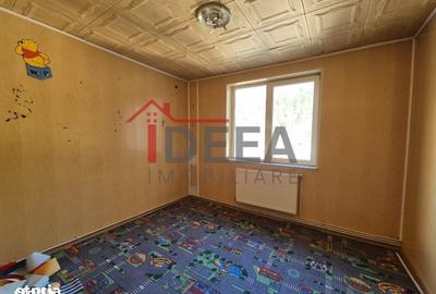 Apartament cu 4 camere semidecomandat în Central