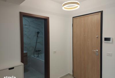 Apartament cu 2 camere în Apărătorii Patriei