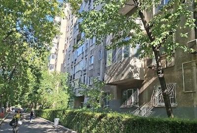 Apartament cu 3 camere decomandat în Tineretului