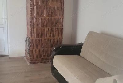 Casă cu 3 camere cu Teren 600 Mp în Jurilovca - 1