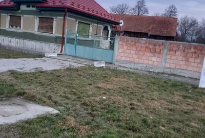 Casă cu 4 camere în Cârța - 2