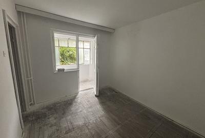 Apartament cu 3 camere semidecomandat în Central - 7
