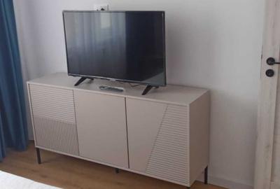 Apartament cu 3 camere semidecomandat în Central - 1