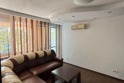 Apartament cu 2 camere decomandat în Titan