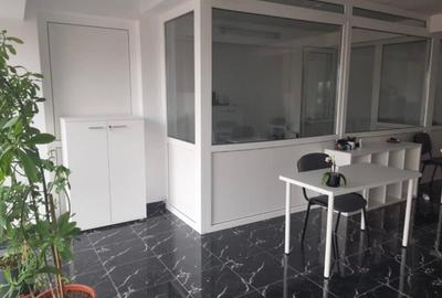 Birou, de 104 mp, în Central - 2