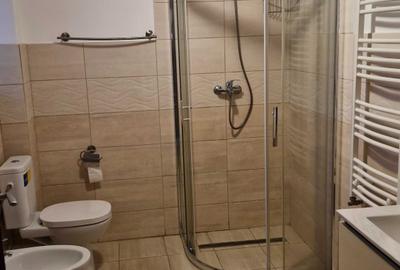 Apartament cu 3 camere decomandat în Cetății