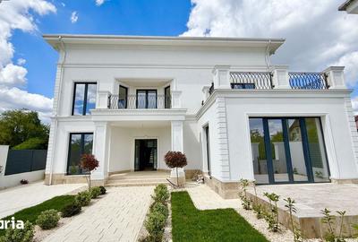 Casă cu 7 camere cu Teren 1000 Mp în Central - 2