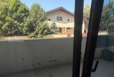 Apartament cu 3 camere decomandat în Sisești