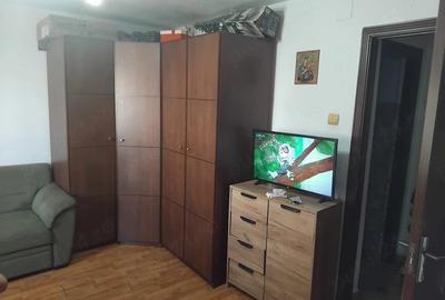 Garsonieră semidecomandată în Micro 3