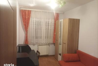 Apartament cu 3 camere semidecomandat în Vasile Aaron - 1
