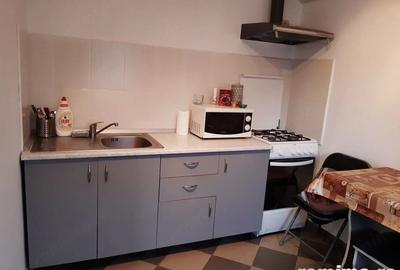 Garsonieră decomandată în Badea Cârțan