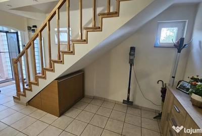 Casă cu 5 camere cu Teren 410 Mp în Mărășești