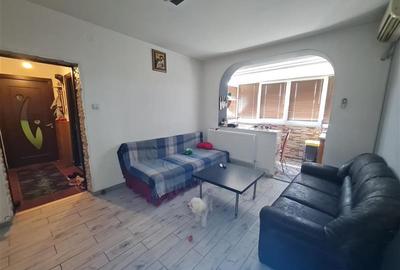 Apartament cu 3 camere semidecomandat, mobilat în Calea București - 2