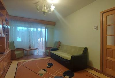 Apartament cu 3 camere decomandat în 9 Mai - 1