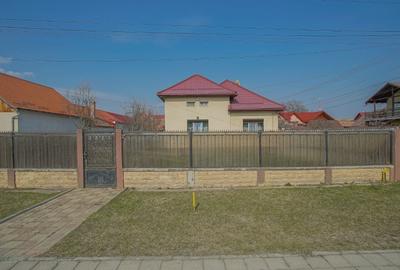 Casă cu 4 camere în Central
