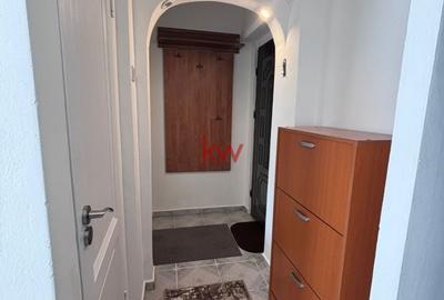 Apartament cu 2 camere nedecomandat, mobilat în Central