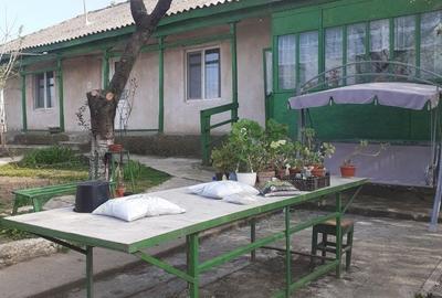 Casă cu 3 camere în Revărsarea