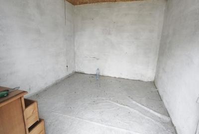Casă cu 2 camere cu Teren 2400 Mp în Central - 10