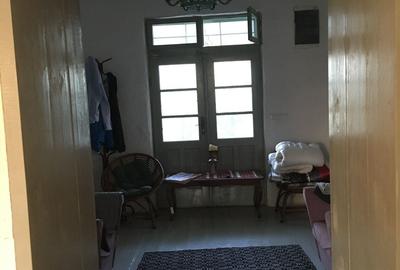 Casă cu 3 camere cu Teren 2250 Mp în Vasilați