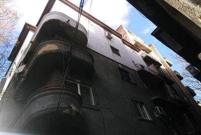 Apartament cu 3 camere semidecomandat în Ultracentral