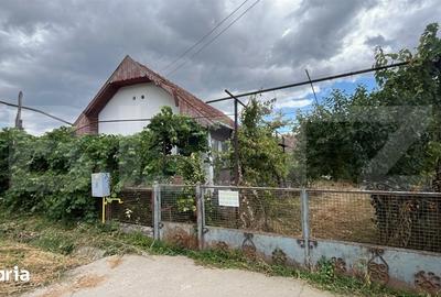 Casă cu 2 camere cu Teren 1256 Mp în Unirea