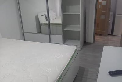 Garsonieră decomandată în Central - 2