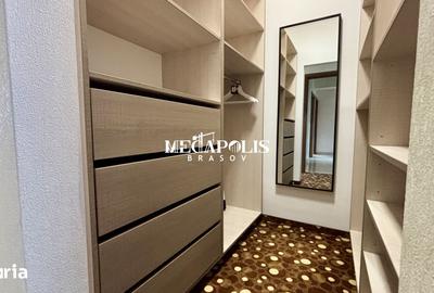 Apartament cu 4 camere în Tractorul