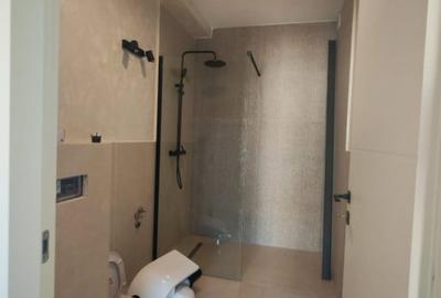 Apartament cu 3 camere semidecomandat în Gruia