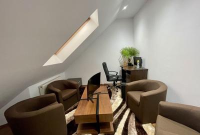 Apartament cu 3 camere semidecomandat în Central - 10