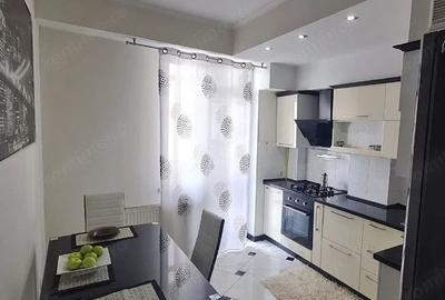 Apartament cu 2 camere decomandat în Complex Studențesc