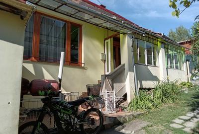 Casă cu 2 camere în Central