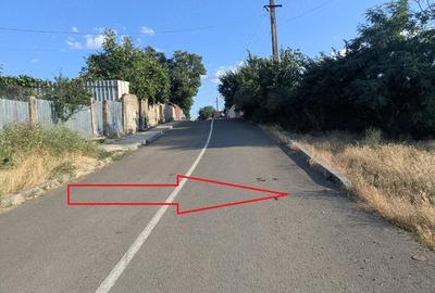 Teren de 415 mp, în Adjudu Vechi