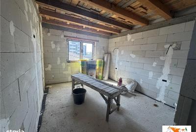 Casă cu 4 camere în Ampoi 3