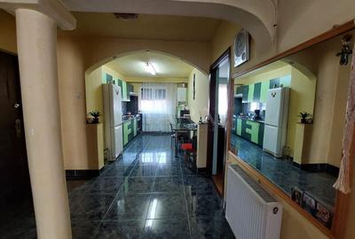 Apartament cu 3 camere decomandat, mobilat în Mănăștur