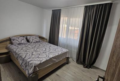 Apartament cu 3 camere decomandat în Central - 1