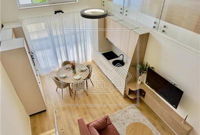 Penthouse cu 3 camere semidecomandat, mobilat în Exterior Vest