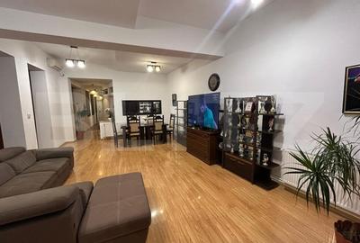 Apartament cu 3 camere decomandat, mobilat în Ultracentral