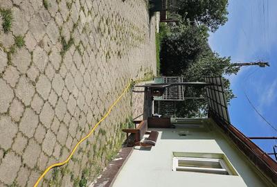 Casă cu Teren 1082 Mp în Central - 5