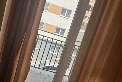 Apartament cu 3 camere decomandat în Exterior Vest
