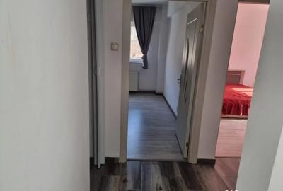 Apartament cu 3 camere semidecomandat în Central - 10